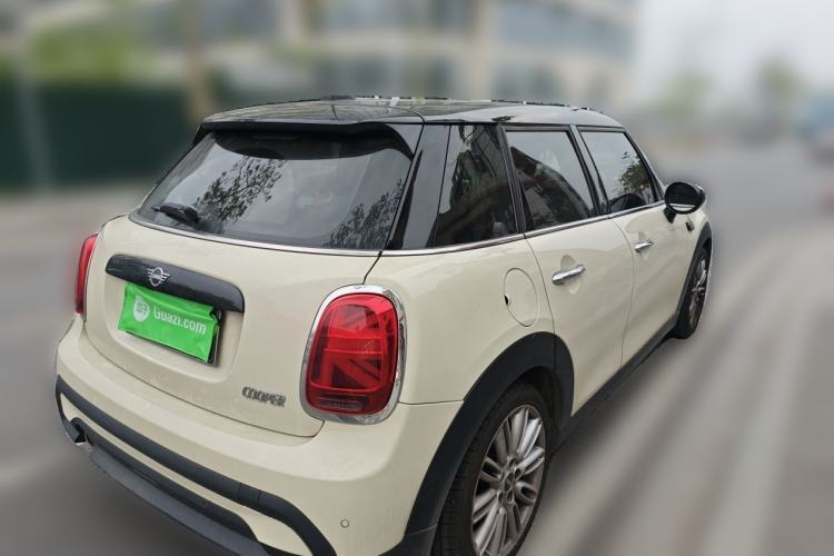 Used MINI 2022 Updated 1.5T COOPER Classic Edition Five-Door Version Rear Right 45 Deg