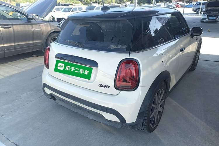 Used MINI 2022 Updated 1.5T COOPER Artist Rear Right 45 Deg