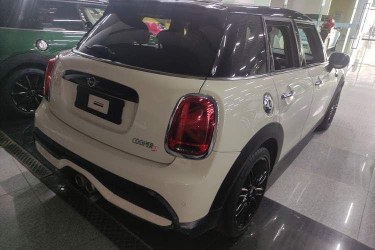 Used MINI 2022 2.0T COOPER S Classic Edition Five-Door Version Rear Right 45 Deg