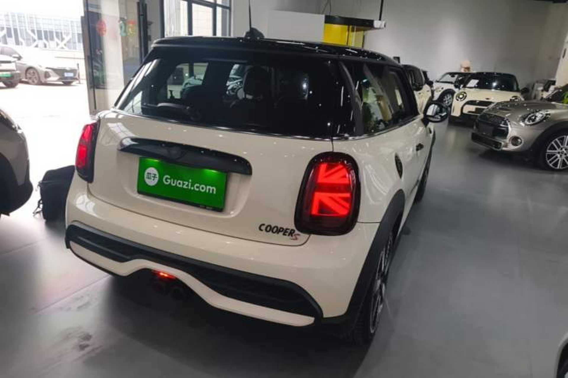 Used MINI 2022 2.0T COOPER S Artist Rear Right 45 Deg