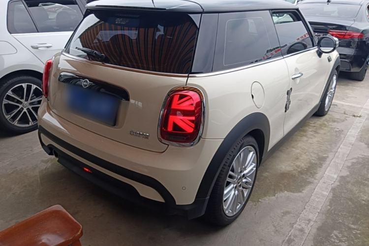 Used MINI 2022 1.5T COOPER Classic Edition Rear Right 45 Deg