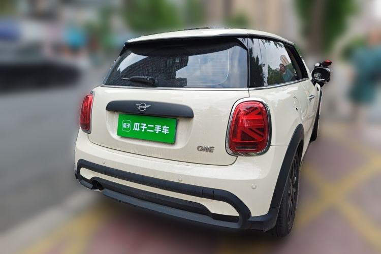 Used MINI 2022 1.5T ONE Rear Right 45 Deg