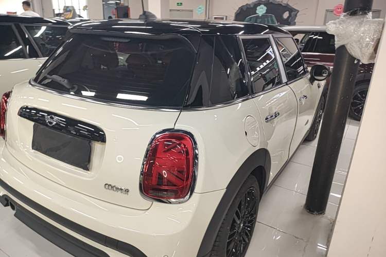 Used MINI 2022 Updated 1.5T COOPER Artist Five-Door Edition Rear Right 45 Deg