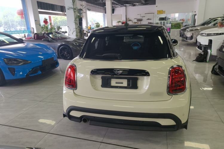 Used MINI 2022 1.5T COOPER Classic Edition Five-Door Version Rear