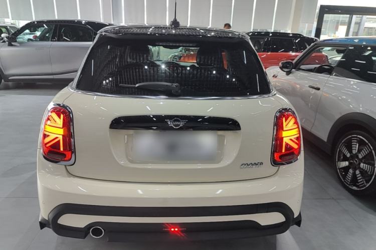 Used MINI 2022 1.5T COOPER Artist Five-Door Edition Rear