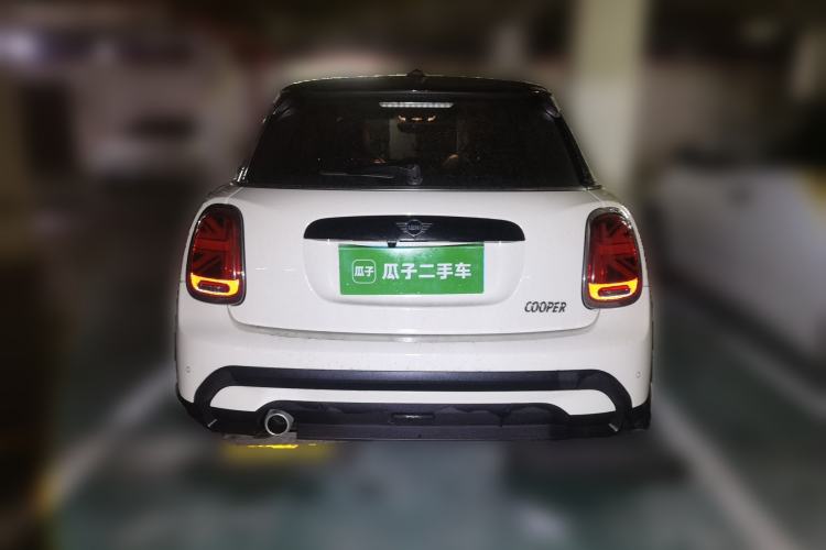 Used MINI 2022 Updated 1.5T COOPER Classic Edition Five-Door Version Rear