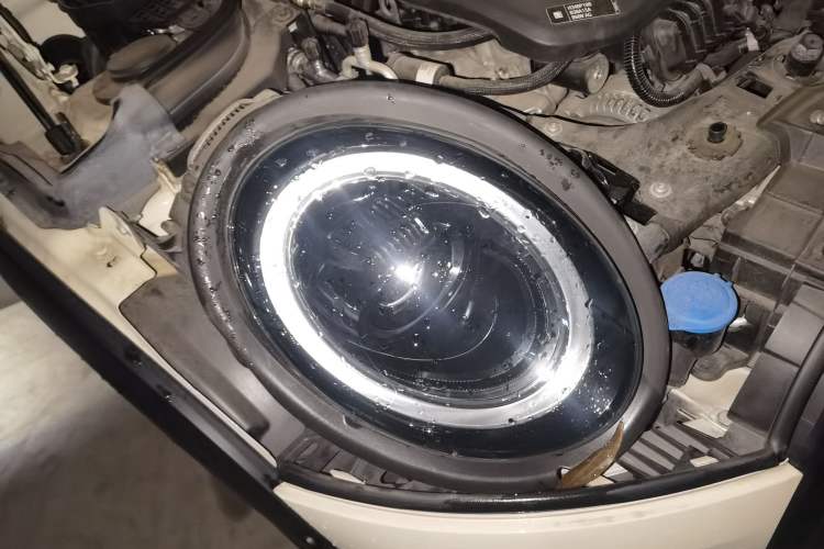 Used MINI 2022 Updated 1.5T COOPER Artist Five-Door Edition Right Front Headlight