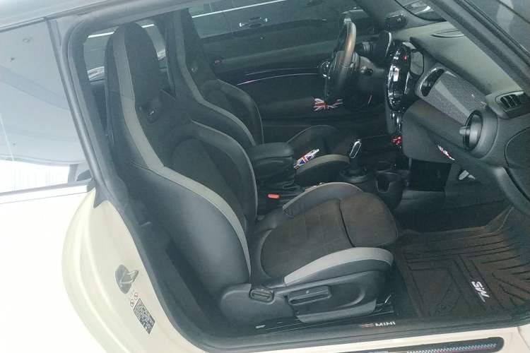 Used MINI 2022 2.0T COOPER S Racing Driver Right Front Seat