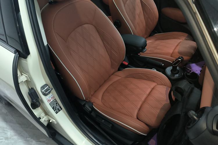 Used MINI 2022 Revised 2.0T COOPER S Artist Five-Door Edition Right Front Seat