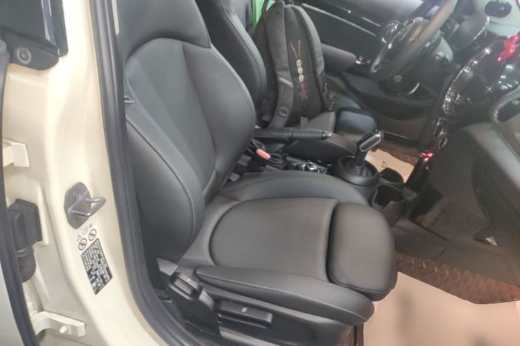 Used MINI 2022 2.0T COOPER S Classic Edition Five-Door Version Right Front Seat