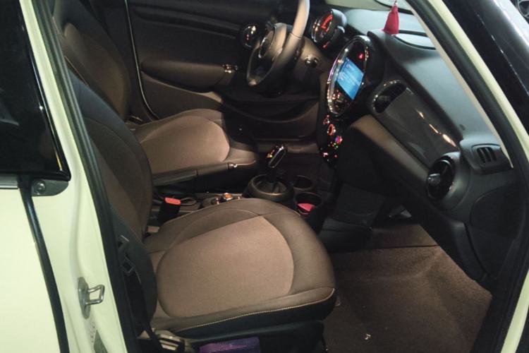 Used MINI 2022 1.5T ONE Five-Door PLUS Right Front Seat