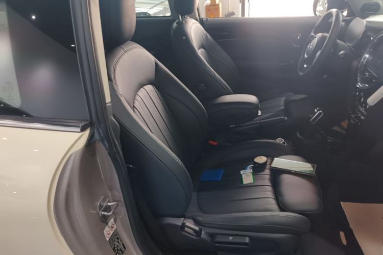 Used MINI 2022 2.0T COOPER S Artist Right Front Seat