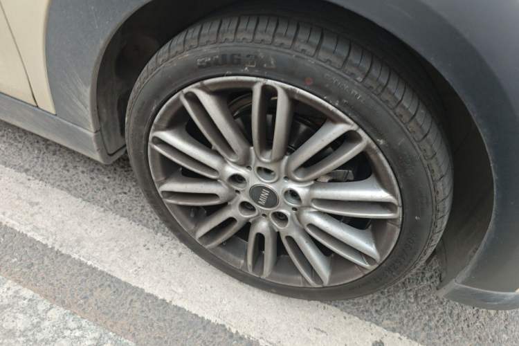 Used MINI 2022 Updated 1.5T COOPER Classic Edition Five-Door Version Right Front Wheel Hub