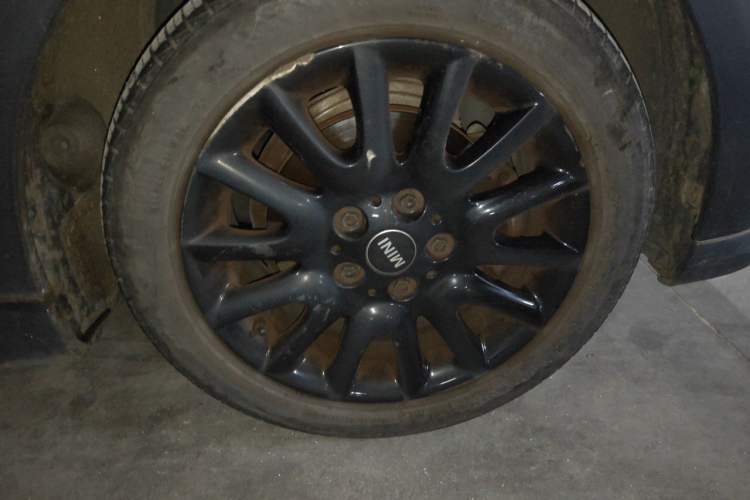 Used MINI 2022 1.5T ONE Right Front Wheel Hub