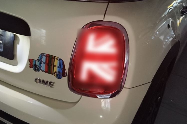 Used MINI 2022 1.5T ONE Five-Door PLUS Right Rear Taillight