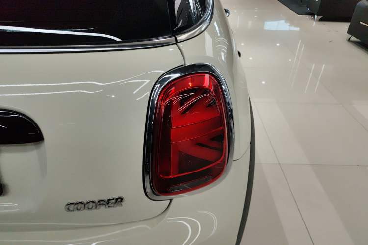 Used MINI 2022 1.5T COOPER Artist Right Rear Taillight