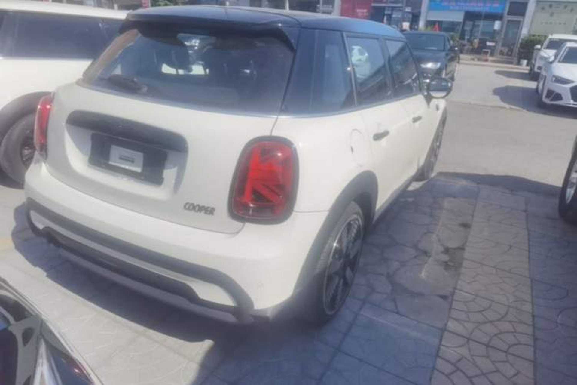 Used MINI 2022 Updated 1.5T COOPER Classic Edition Five-Door Version Right Rear Taillight