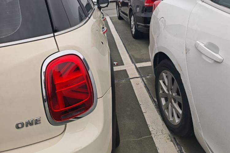Used MINI 2022 Updated 1.5T ONE Five-Door PLUS Edition Right Rear Taillight