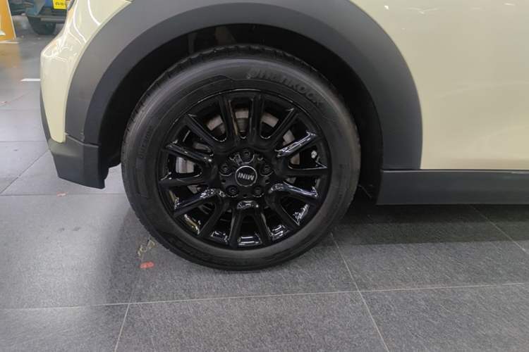 Used MINI 2022 Updated 1.5T ONE Right Rear Wheel Hub
