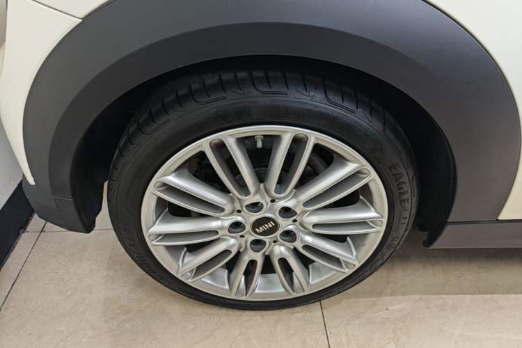 Used MINI 2022 1.5T COOPER Classic Edition Right Rear Wheel Hub