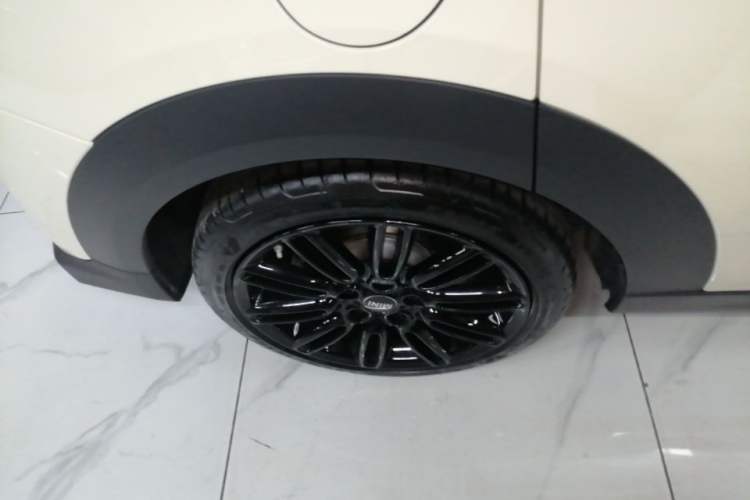 Used MINI 2022 1.5T COOPER Artist Five-Door Edition Right Rear Wheel Hub