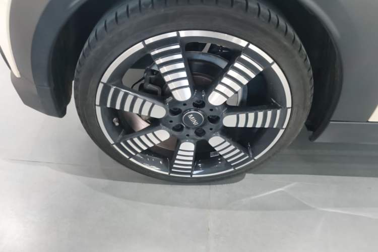Used MINI 2022 2.0T COOPER S Artist Right Rear Wheel Hub