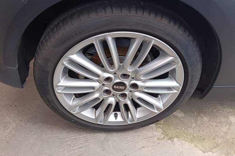 Used MINI 2022 1.5T COOPER Classic Edition Right Rear Wheel Hub