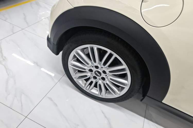 Used MINI 2022 1.5T COOPER Classic Edition Right Rear Wheel Hub