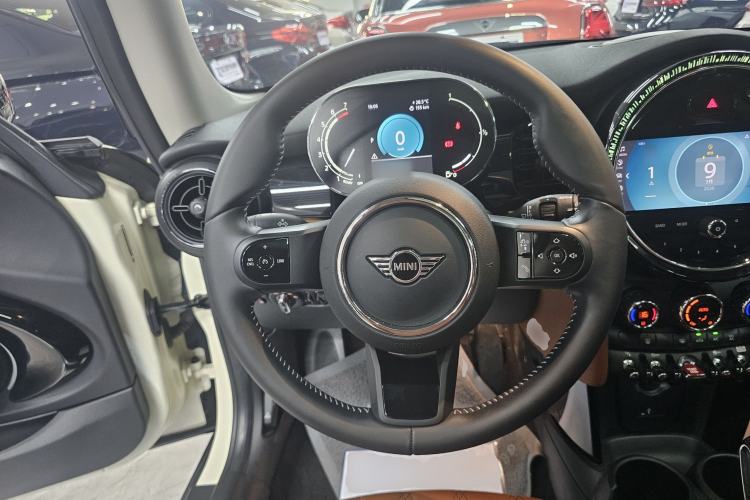 Used MINI 2022 Updated 1.5T COOPER Artist Steering Wheel