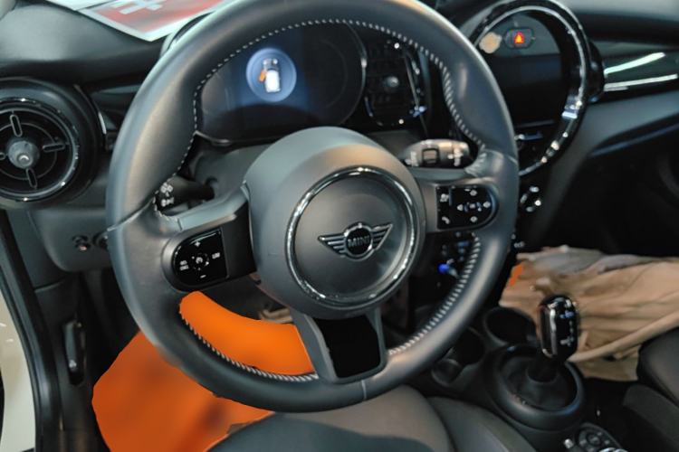 Used MINI 2022 1.5T COOPER Artist Steering Wheel