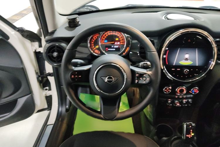 Used MINI 2022 Updated 1.5T ONE Five-Door PLUS Edition Steering Wheel