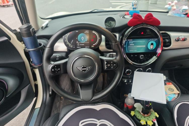 Used MINI 2022 Updated 1.5T COOPER Classic Edition Five-Door Version Steering Wheel