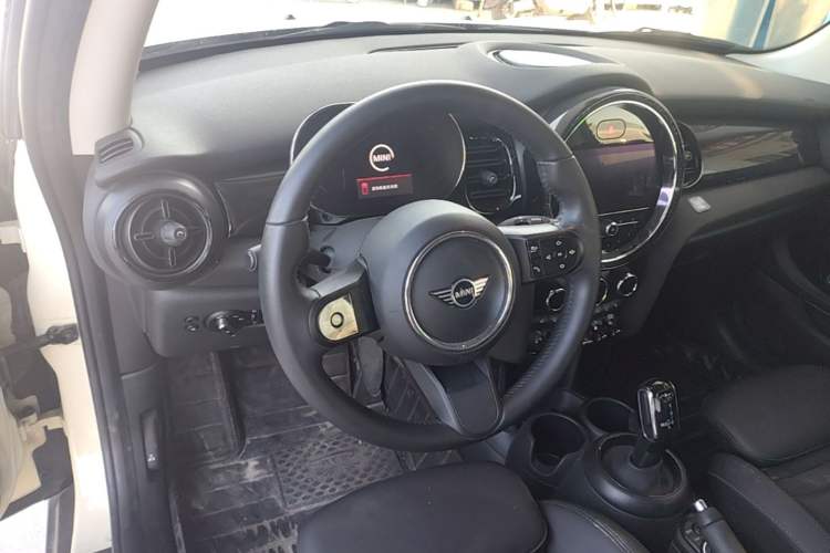 Used MINI 2022 Updated 1.5T COOPER Artist Steering Wheel
