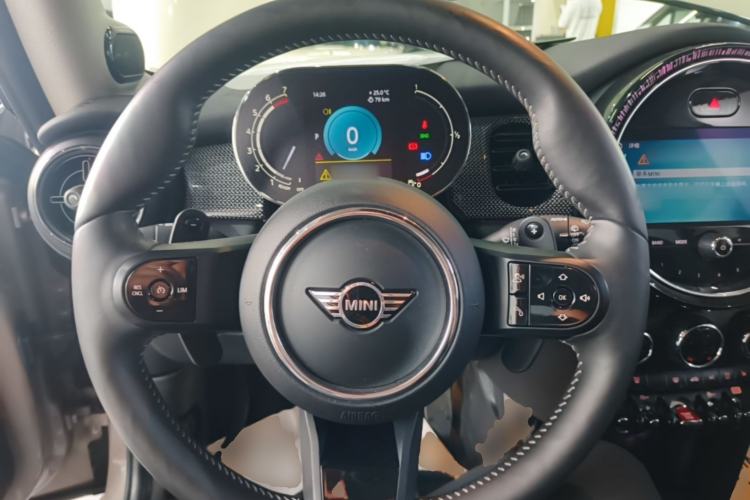 Used MINI 2022 2.0T COOPER S Artist Steering Wheel