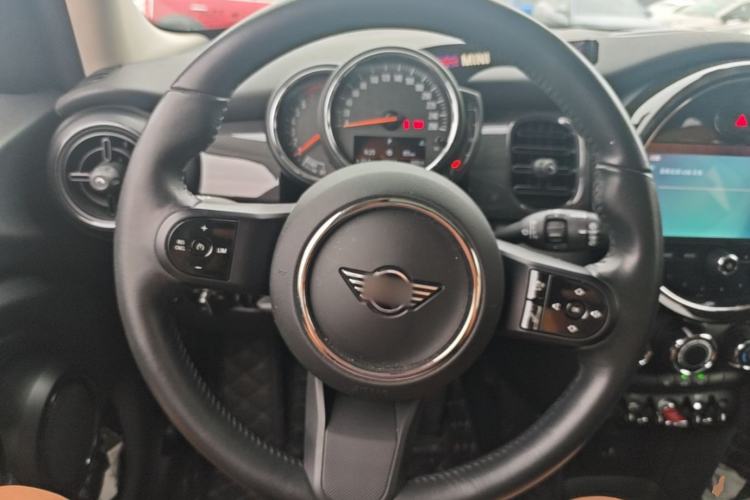 Used MINI 2022 Updated 1.5T ONE Five-Door PLUS Edition Steering Wheel