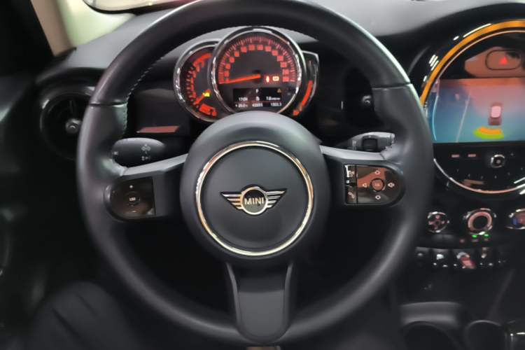 Used MINI 2022 1.5T ONE Five-Door PLUS Steering Wheel
