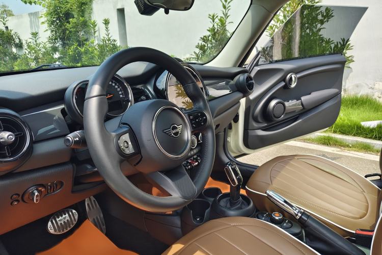 Used MINI 2022 Updated 1.5T ONE Steering Wheel