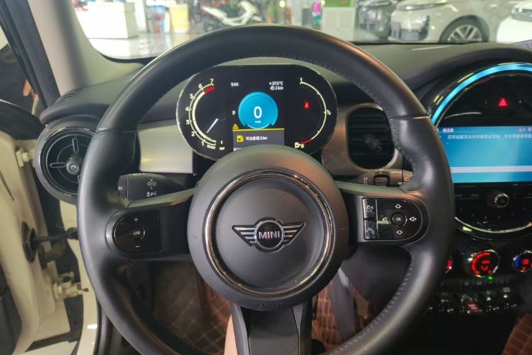 Used MINI 2022 1.5T COOPER Classic Edition Five-Door Version Steering Wheel