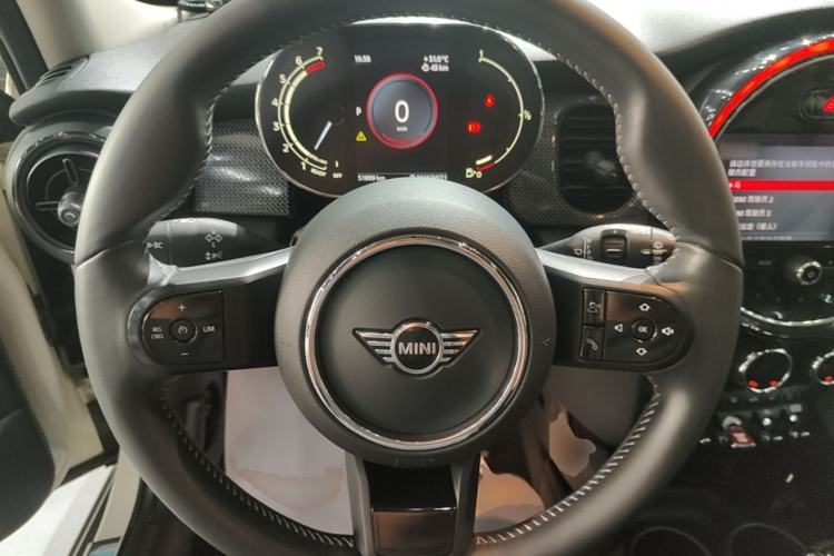 Used MINI 2022 1.5T COOPER Artist Five-Door Edition Steering Wheel