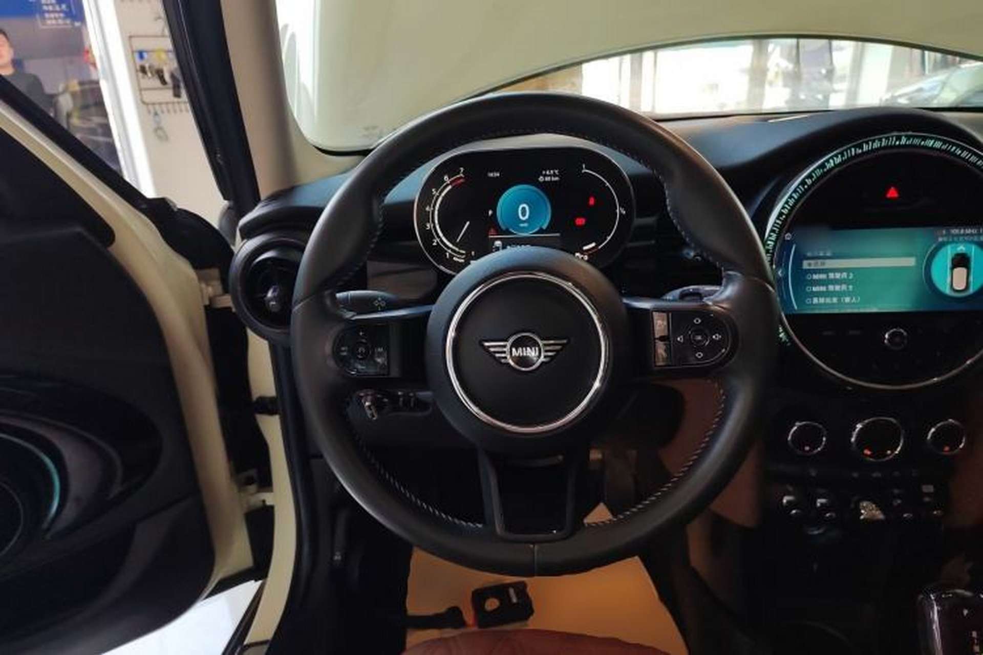 Used MINI 2022 Updated 1.5T COOPER Artist Five-Door Edition Steering Wheel