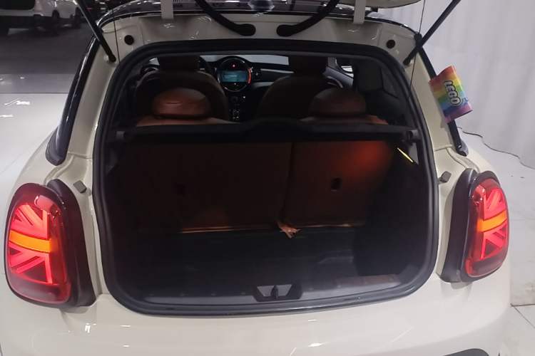 Used MINI 2022 1.5T ONE Trunk