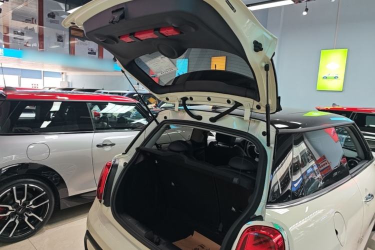 Used MINI 2022 1.5T COOPER Classic Edition Trunk