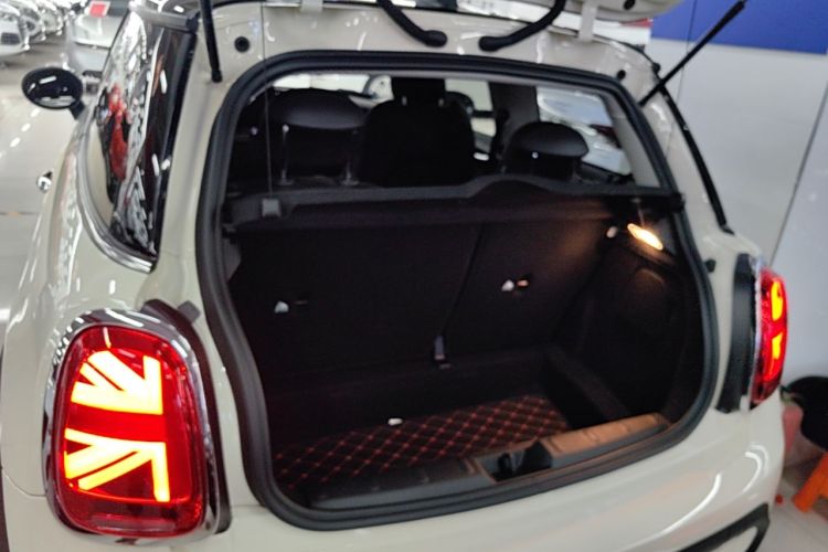 Used MINI 2022 1.5T COOPER Artist Trunk