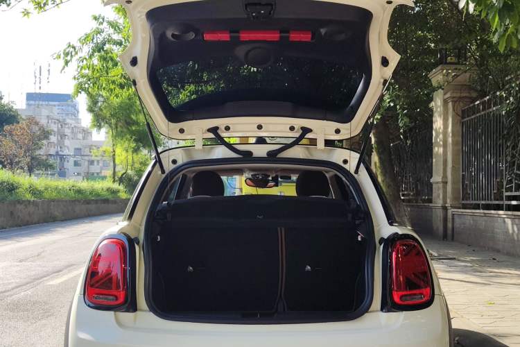 Used MINI 2022 Updated 1.5T COOPER Artist Trunk