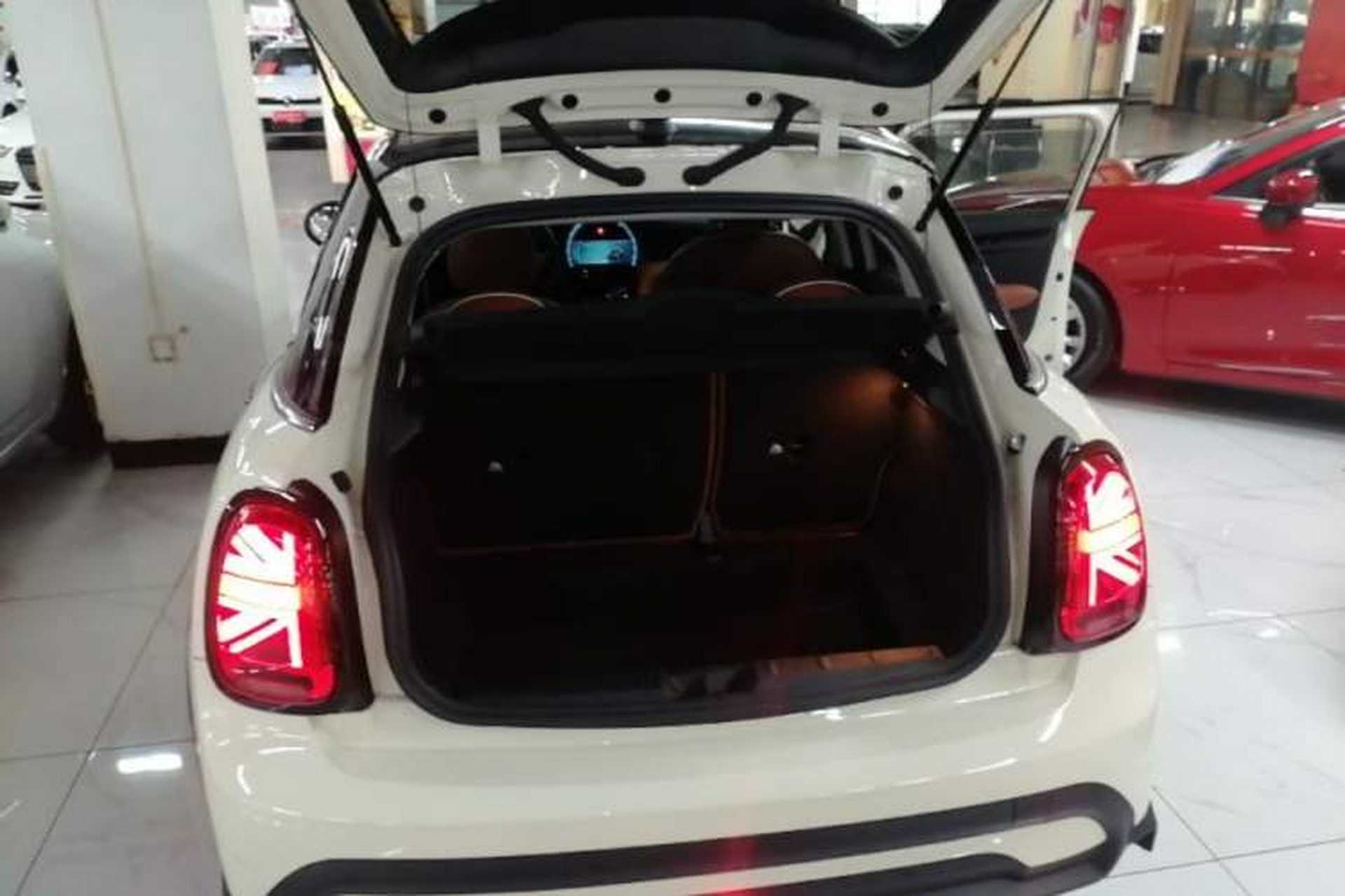Used MINI 2022 1.5T COOPER Artist Five-Door Edition Trunk