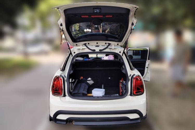 Used MINI 2022 Updated 1.5T ONE Five-Door PLUS Edition Trunk