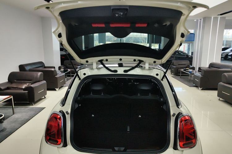 Used MINI 2022 1.5T COOPER Artist Trunk