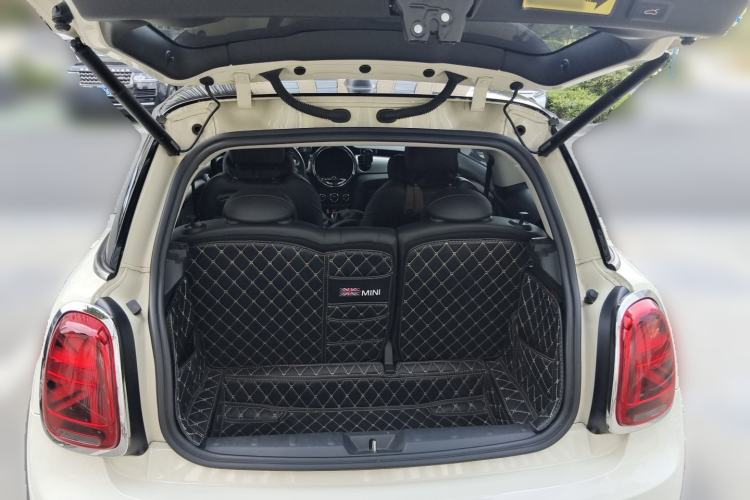 Used MINI 2022 1.5T COOPER Classic Edition Trunk