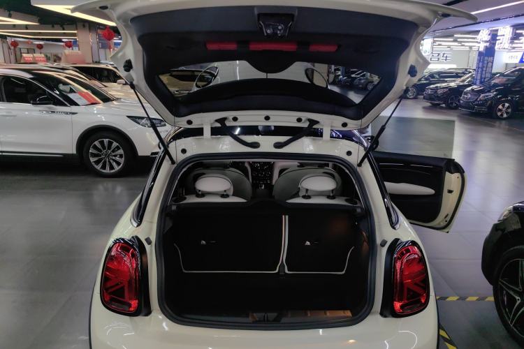 Used MINI 2022 Updated 1.5T COOPER Artist Trunk