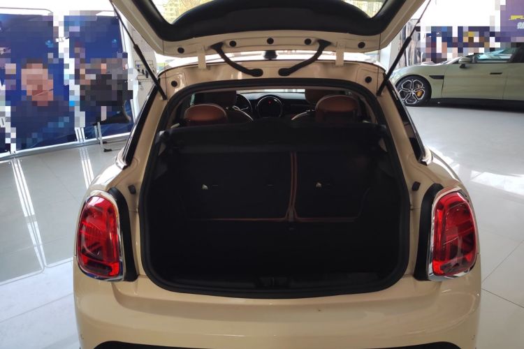 Used MINI 2022 Updated 1.5T COOPER Artist Five-Door Edition Trunk